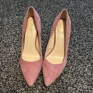 Pink suede Nine West size 7 heels.